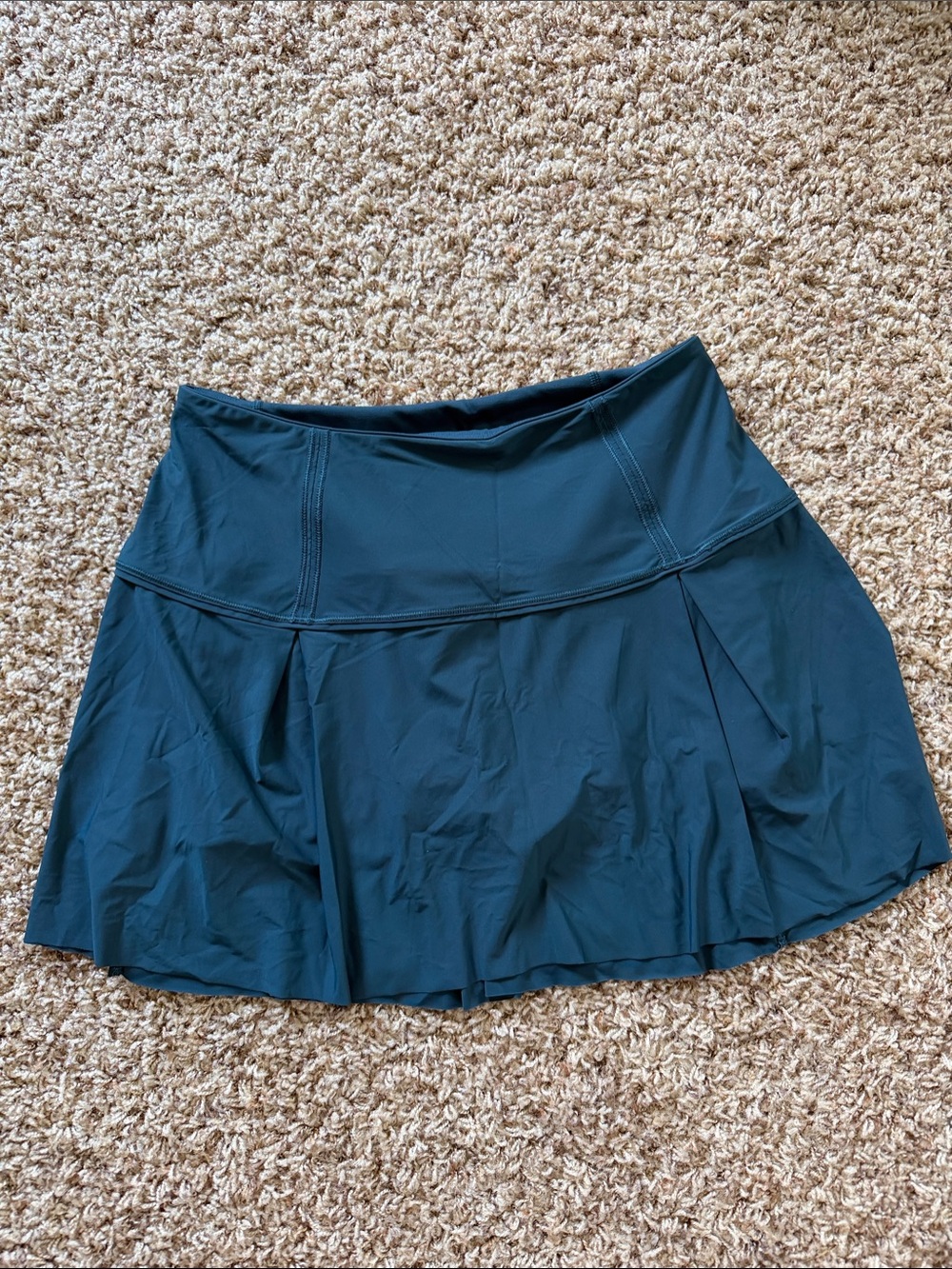 Lululemon Lost in Pace Skirt size 6 (tall)